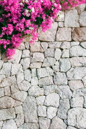 Retaining wall by Everlast Masonry & Solutions Corp